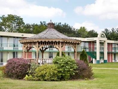 Macomb Inn Extérieur photo