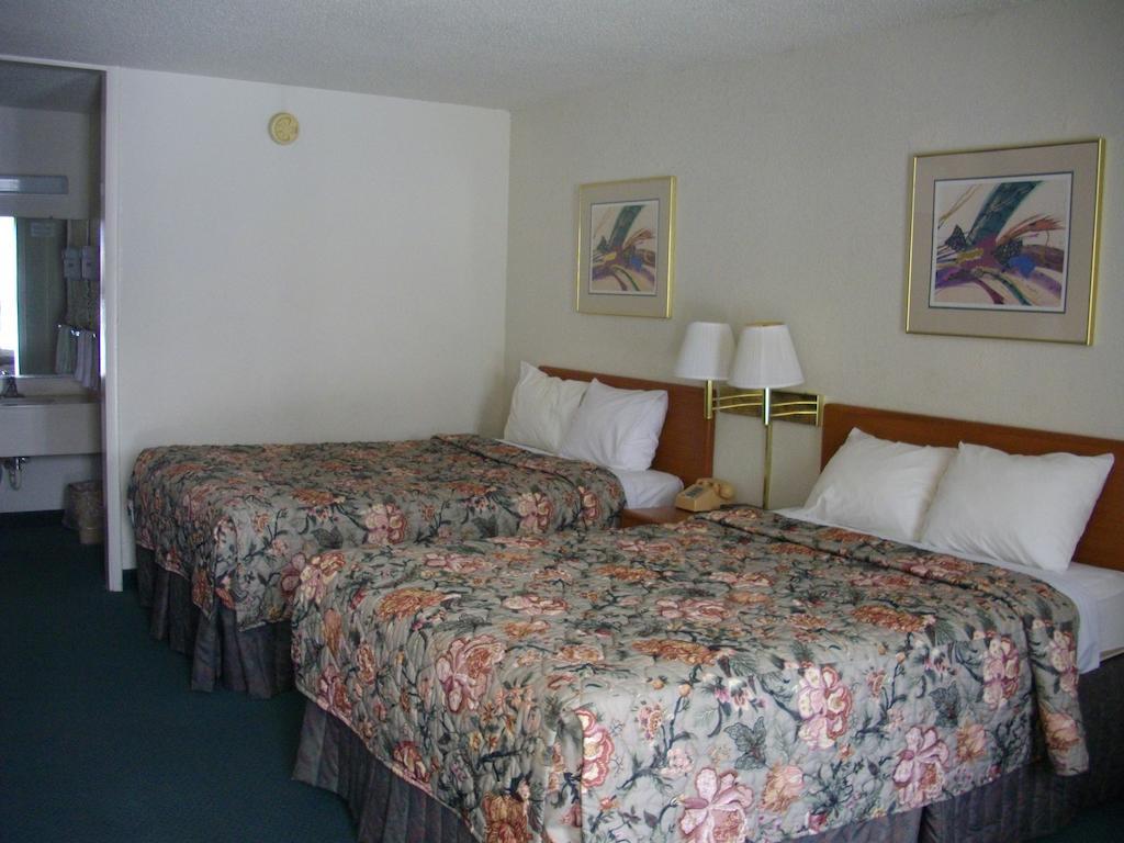 Macomb Inn Chambre photo