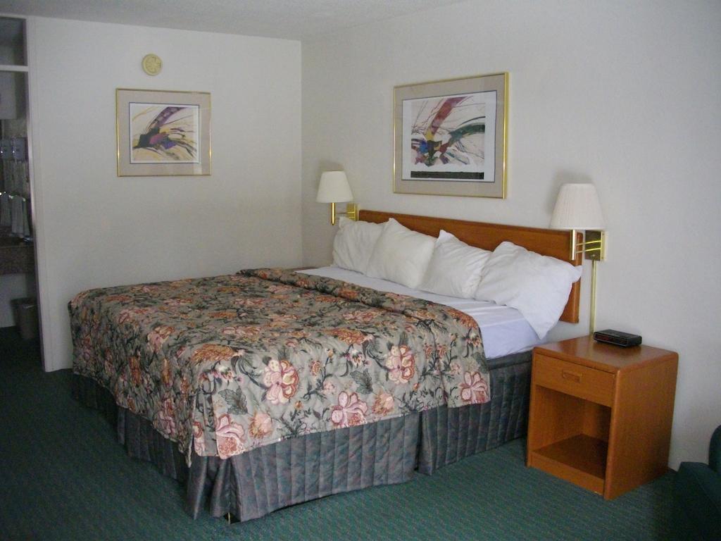 Macomb Inn Chambre photo
