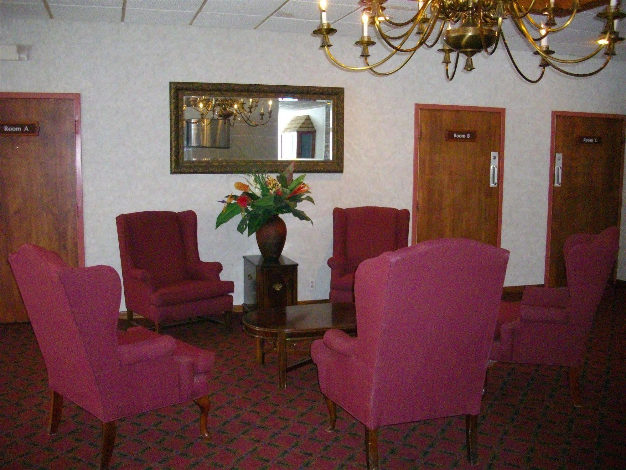 Macomb Inn Extérieur photo