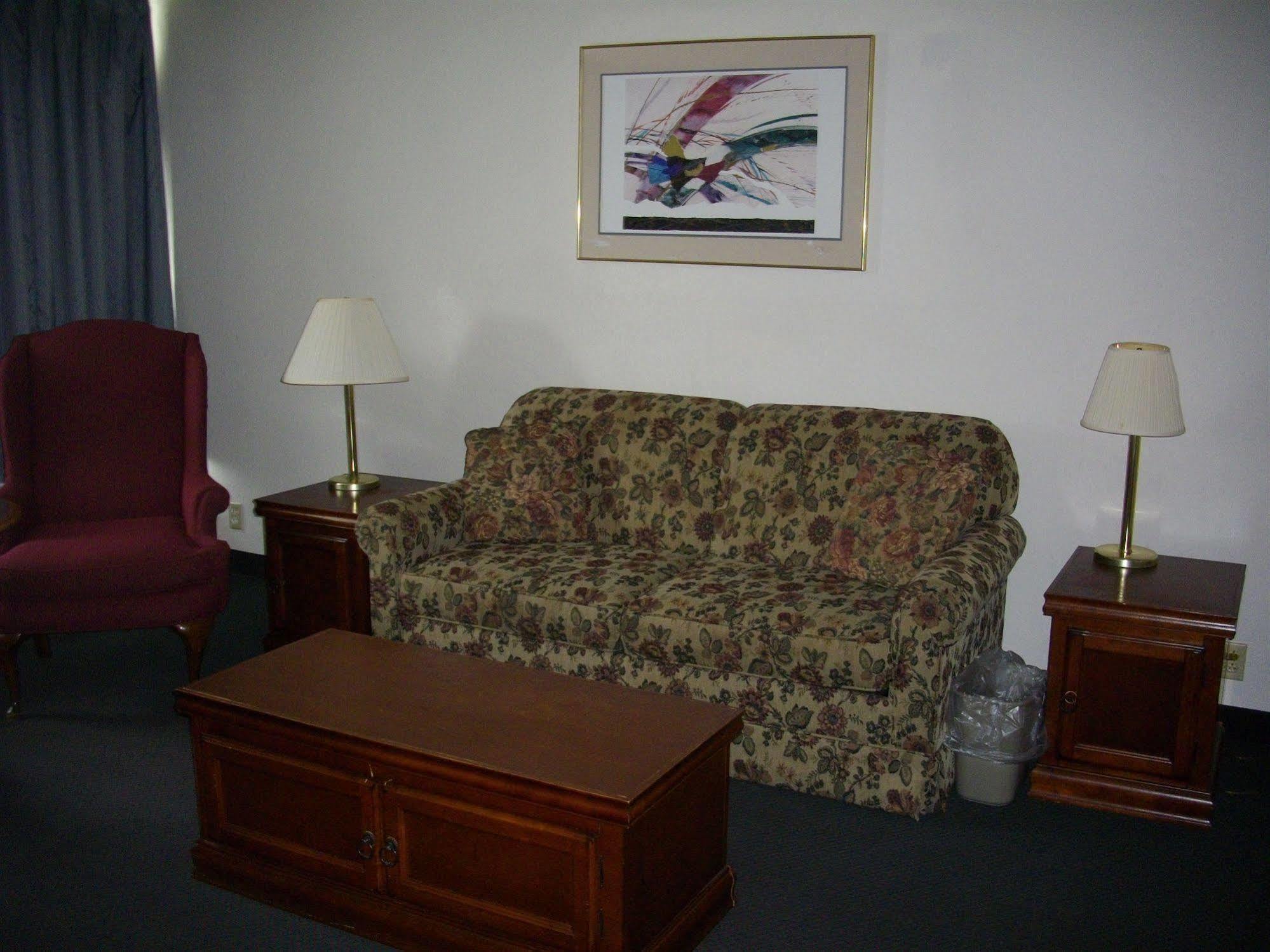 Macomb Inn Extérieur photo