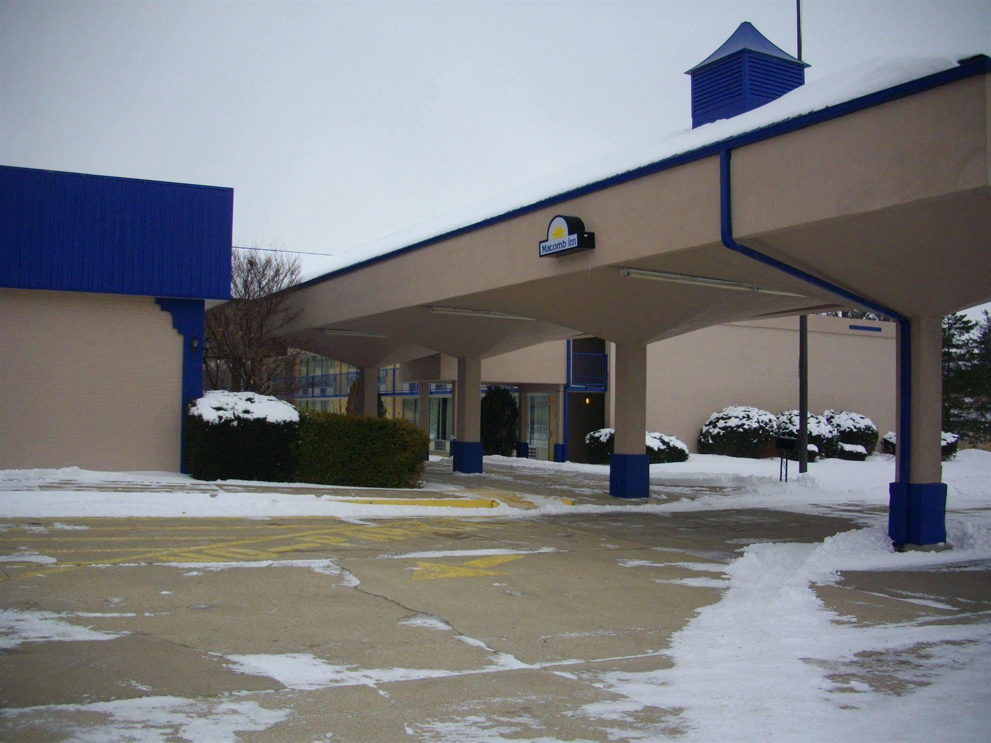Macomb Inn Extérieur photo